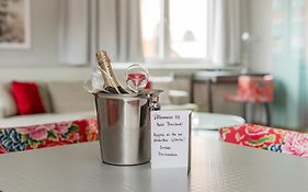 Hotel President